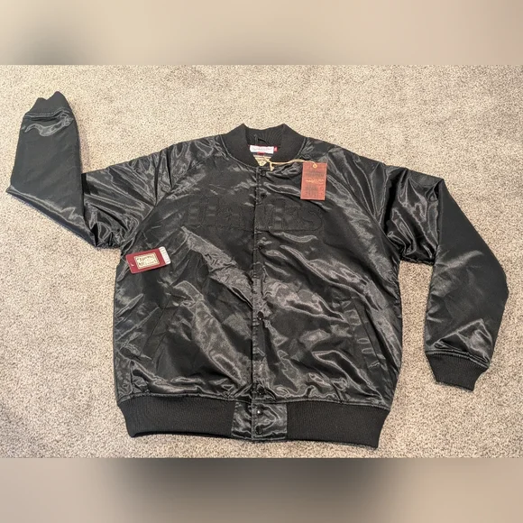NWT Mitchell & Ness Hardwood Classic Jacket Size XL Atlanta Hawks NBA BLACKOUT - Picture 1 of 13